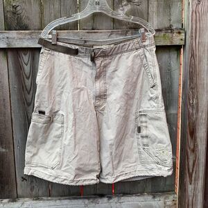 American Eagle Outfitters cargo shorts sz. 32